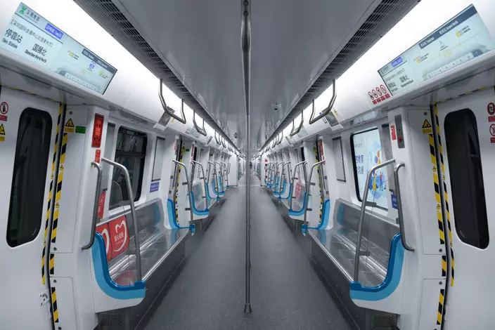 深圳地鐵規定，「超時費」為210分鐘。(新華社)