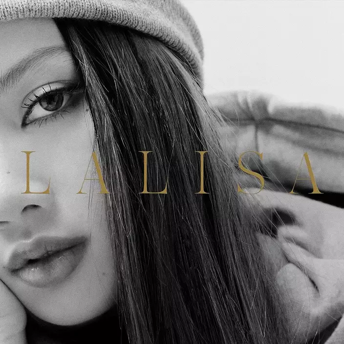 《LALISA》是Lisa首張solo專輯（網上圖片）