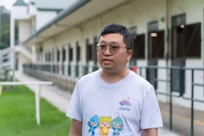 港鐵車長林浩峯是一名資深志願者(馬會供圖)