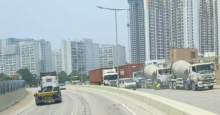 現場交通受阻。 車cam L（香港群組）FB