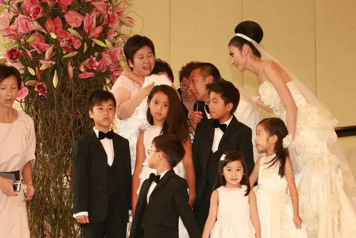2008年與老公劉建浩結婚。