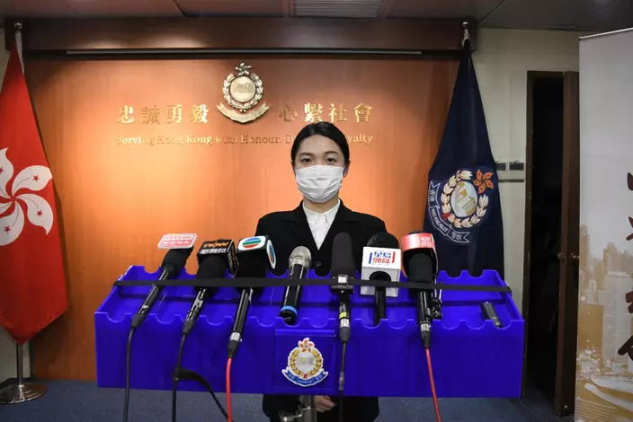 警方旺角警區刑事部督察袁栢瑩現向傳媒簡報案情。
