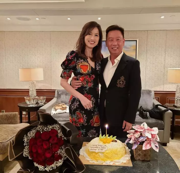林麗薇早前於IG分享夫妻合照。