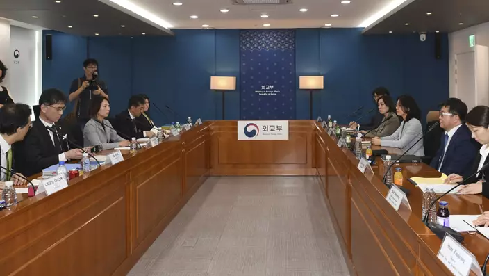 日韓雙方開會討論韓國專家組赴福島考察「核廢水」細節。 美聯社
