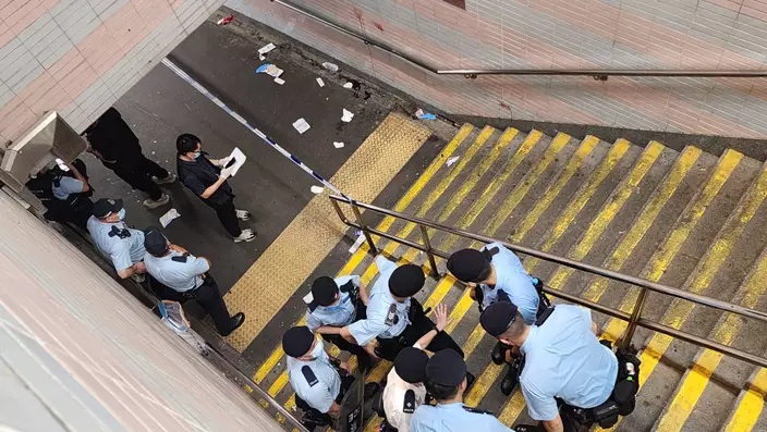女子牛池灣行人隧道捱斬中刀浴血 男疑兇棄刀逃夭