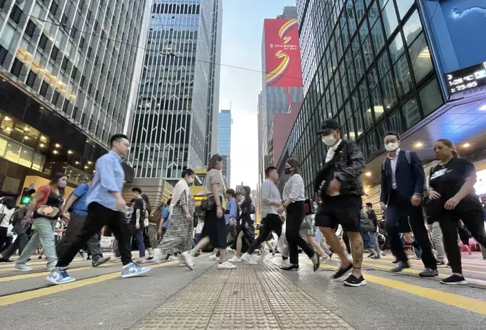 李夏茵呼籲市民多留意身邊家人、朋友、親戚的精神健康,及早發現病情嚴重的個案,予以轉介。資料圖片