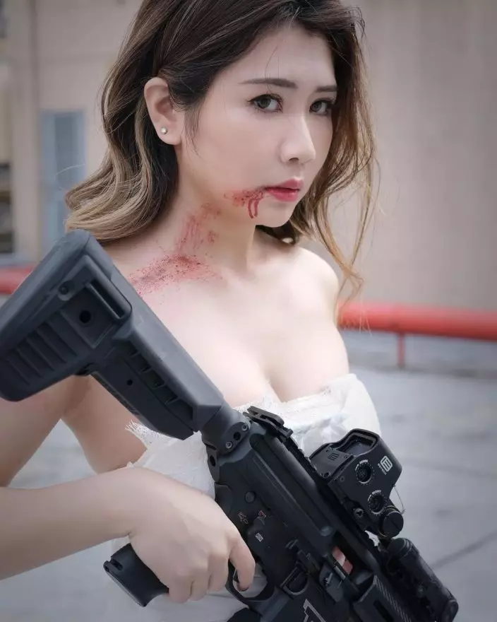 阿晶的死引起網民哄動,她除了在社交平台揭露自己被欺凌及患上抑鬱症,矛頭直指微辣。(IG圖)