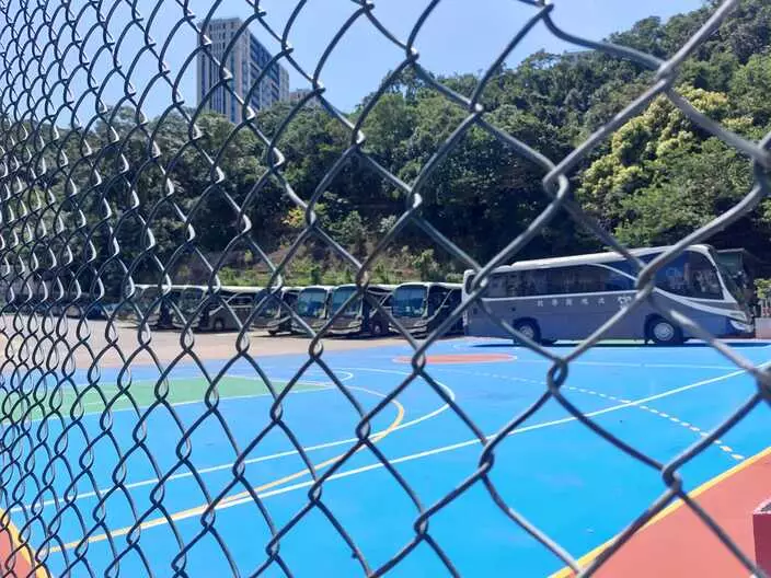 玫瑰崗中學。巴士的報記者攝
