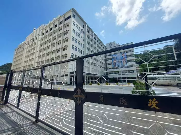 玫瑰崗中學。巴士的報記者攝