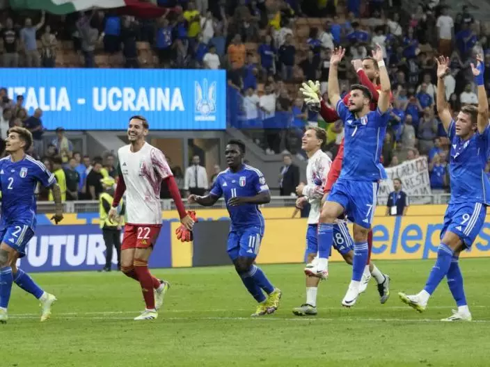 意大利球員慶祝勝利。AP圖片