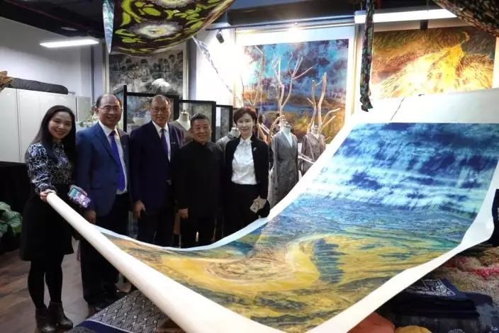 理大代表團參觀北京聯合大學藝術學院管蘭生工作室。