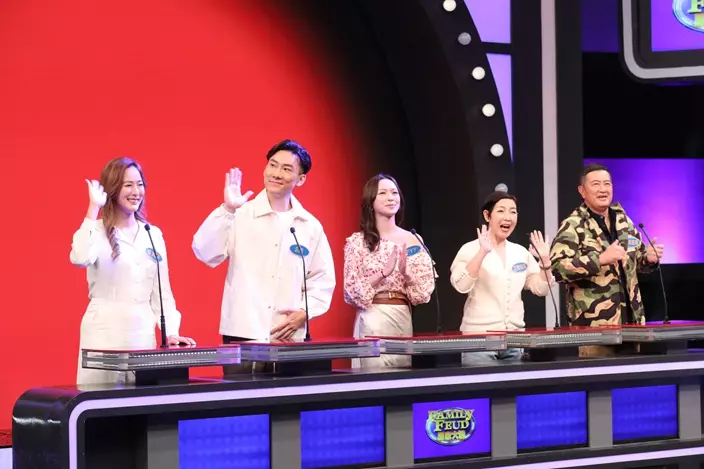「台慶MC」隊吳幸美（左起）、林溥來、馮盈盈、黎芷珊、鄧梓峰