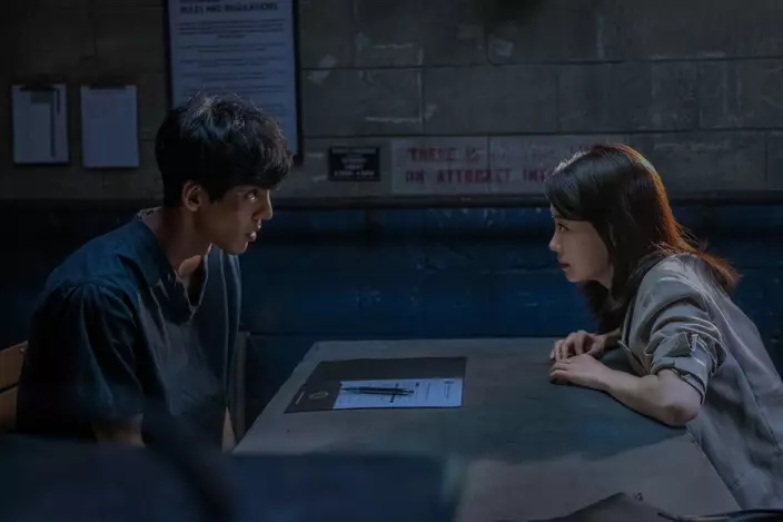 新晉影后張小斐飾演的律師角色陳智琪，因為女兒被擄而被迫為一個姦殺犯盡力翻案，希望能救回女兒一命