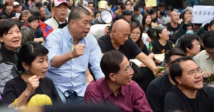 ����Ӣ�����c�؜أ���͸�^Mark Simon����ע�Y��|Ԫ�鷺��ꇠI�L�ڽ���