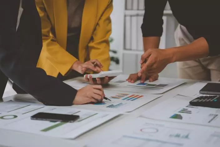 貿發局歡迎財政預算案一系列前瞻性措施，包括首次制訂香港的五年規劃，向『 BUD 專項基金』注資二億元，充分體現特區政府對香港中小企的支持，和對經濟轉型及高質量發展的重視。