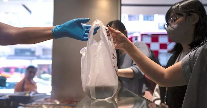 即棄塑膠
走塑