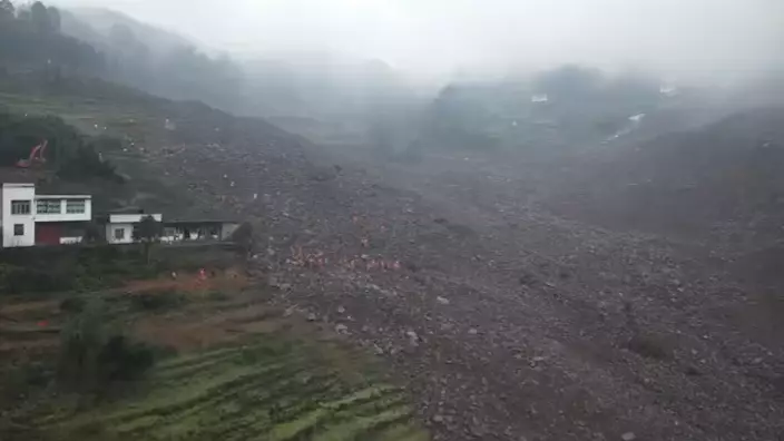 四川宜賓山泥傾瀉。微博圖片