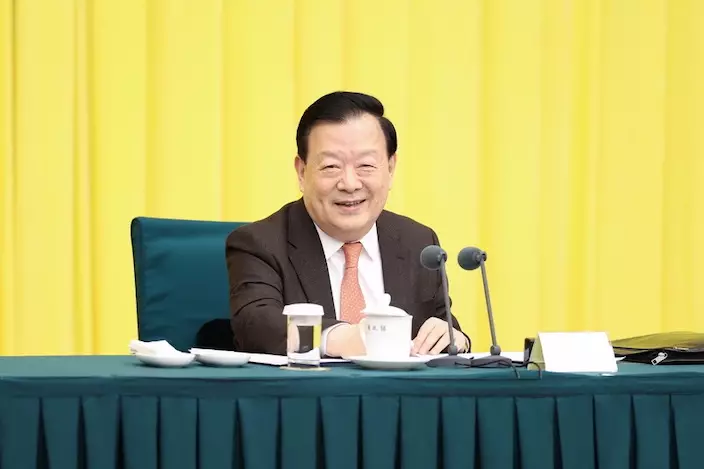 夏寶龍3日看望來京出席全國政協十四屆三次會議的香港、澳門地區全國政協委員。港澳辦圖片