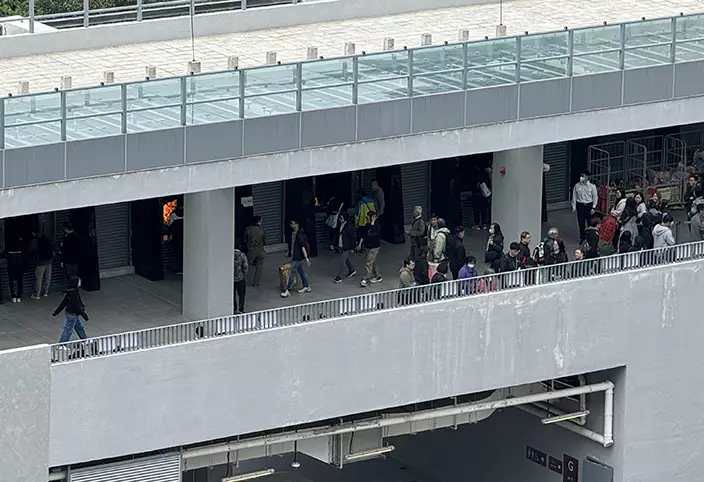 巴士的報記者攝