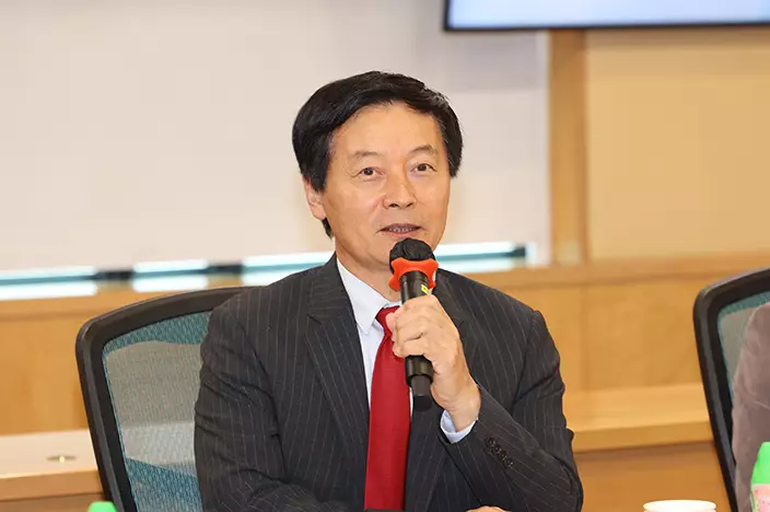 嶺大校長及韋基球數據科學講座教授秦泗釗教授致辭。