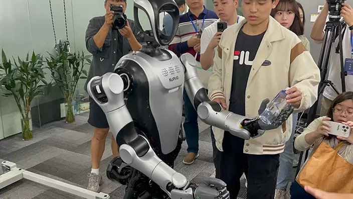 巴士的報記者攝