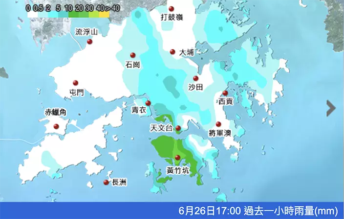 南港島在下午4時至5時錄得20至30毫米雨量。天文台圖片