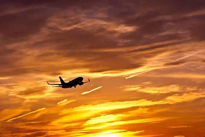 航空專家教6大逃生要訣提升空難中生還機會。資料圖片