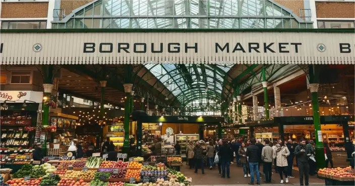 英國倫敦農夫市集遭網紅湧入打卡擁擠，管理方加強管制未經許可拍攝。資料圖片