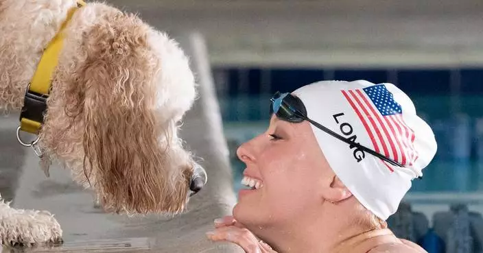 16-Time Gold Medalist Paralympic Swimmer Jessica Long and her Goldendoodle Goose Partner with Nulo