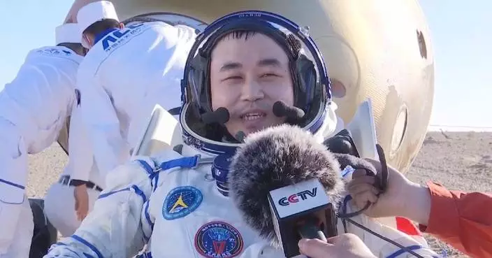 Second Shenzhou-17 astronaut touches on ground