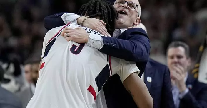 UConn&#8217;s Dan Hurley at the pinnacle of his career, joining legends like Wooden, Krzyzewski
