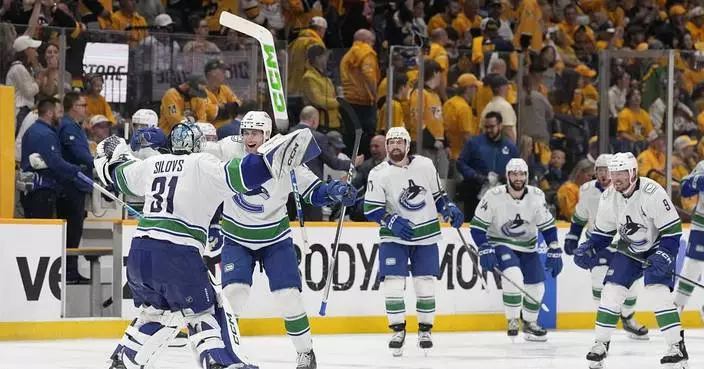 Boeser&#8217;s hat trick helps Canucks rally, push Preds to brink of elimination