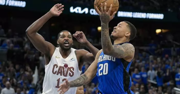 Magic's second straight rout of Cavaliers ties series at 2-2