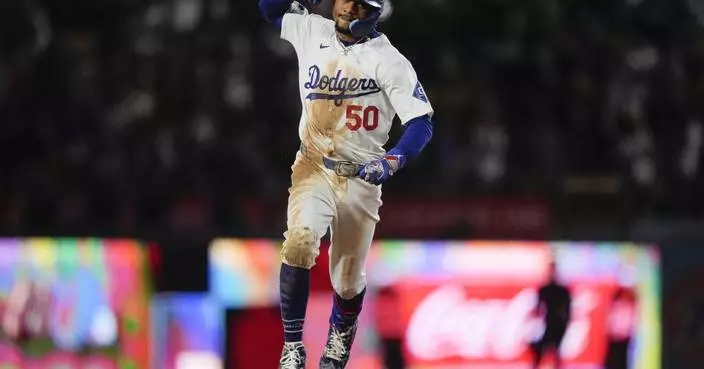 Mookie Betts hits major league-leading fifth home run, leads Dodgers to 5-4 victory over Giants