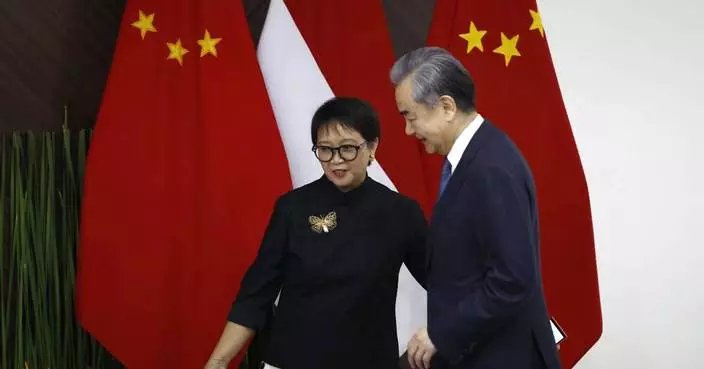 Chinese foreign minister criticizes US role in Gaza talks during visit to Indonesia