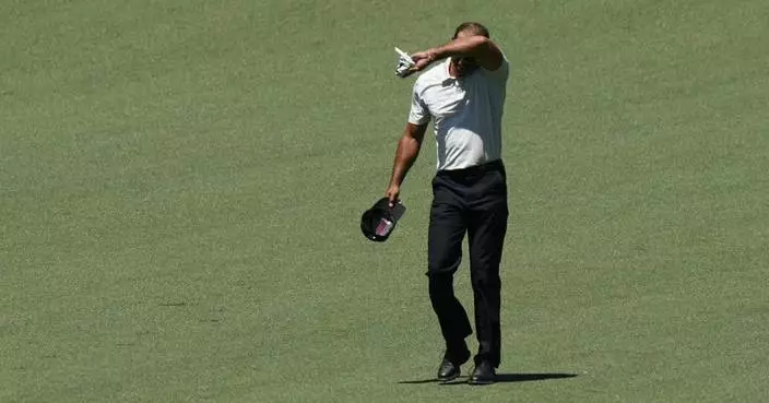 Tiger Woods shoots worst round in a major with 82 in the third round of the Masters
