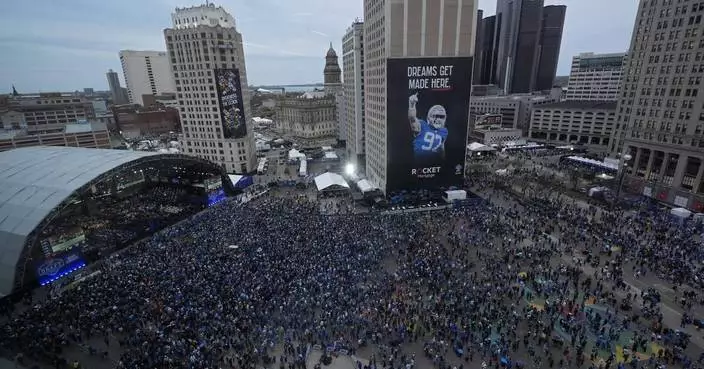 NFL draft attendance record within reach in Detroit, Commissioner Roger Goodell tells fans on Day 2