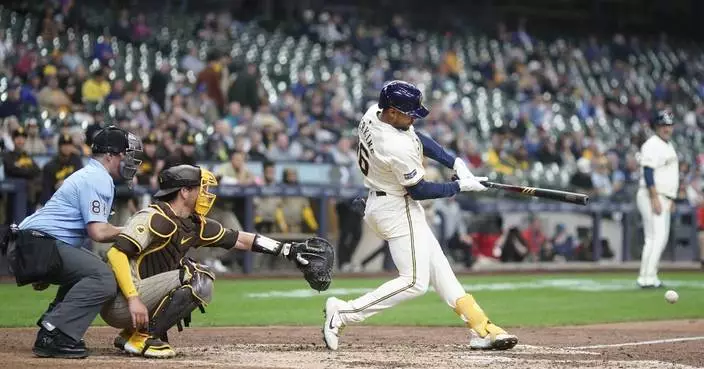 Perkins singles in 8th to give Brewers 1-0 win over Padres, spoiling King's stellar pitching