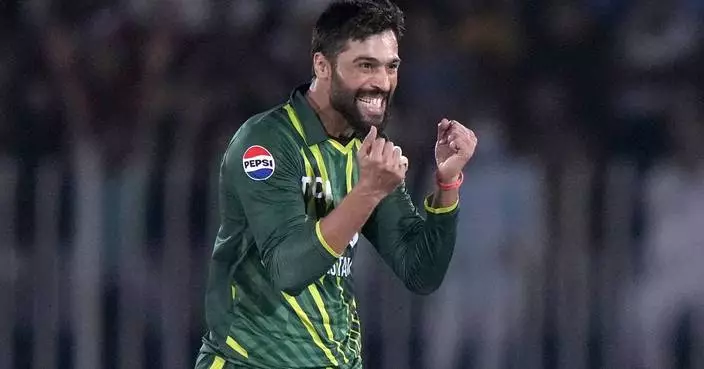 Amir grabs 2-13 in comeback international as Pakistan thrashes NZ in 2nd T20
