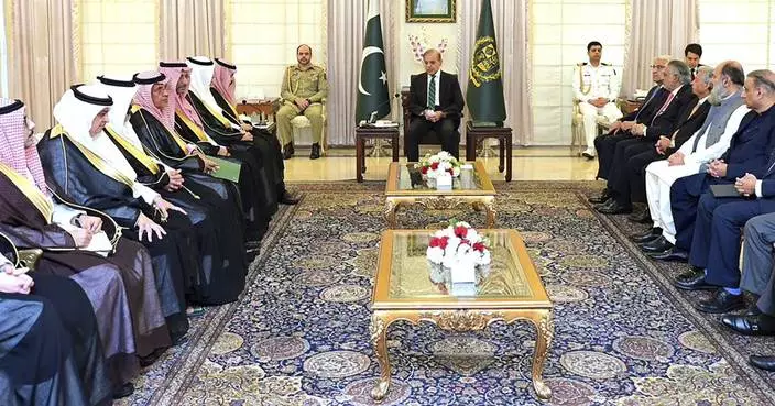 Pakistan's premier calls for closer cooperation with Saudi Arabia to enhance investment in Pakistan