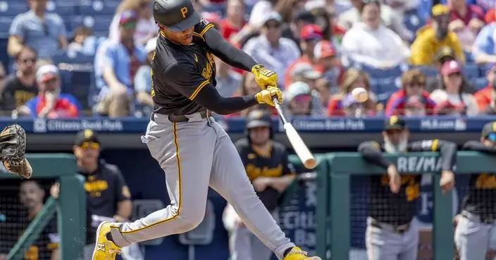 Pirates 3B Ke&#8217;Bryan Hayes scratched with lower back tightness. Grandal starts rehab assignment