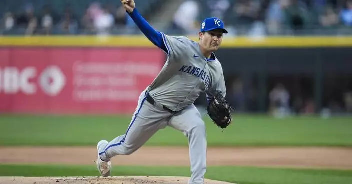 Lugo pitches 7 crisp innings as the Royals beat the White Sox 2-0