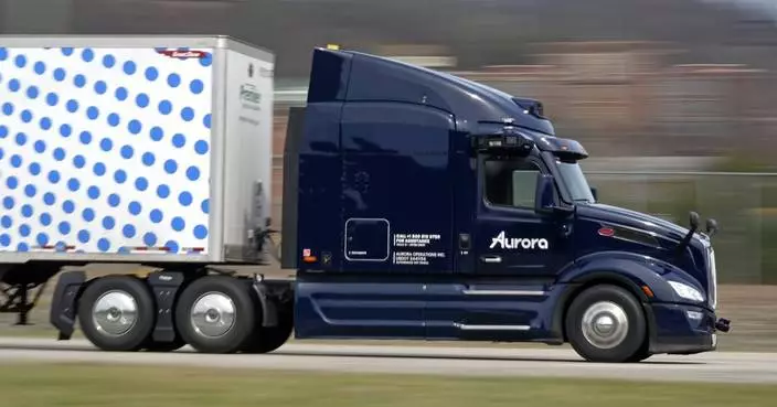 Tractor-trailers with no one aboard? The future is near for self-driving trucks on US roads