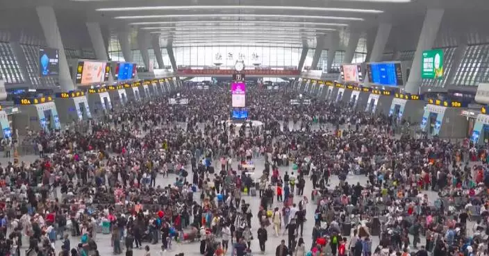 China's May Day holiday travel rush begins
