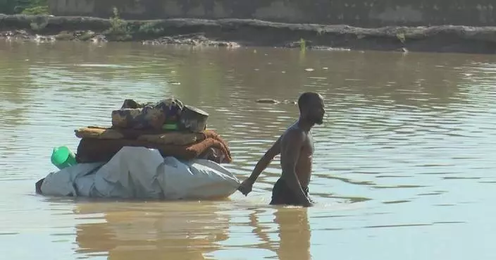 Flash floods displace hundreds of families in central Somalia