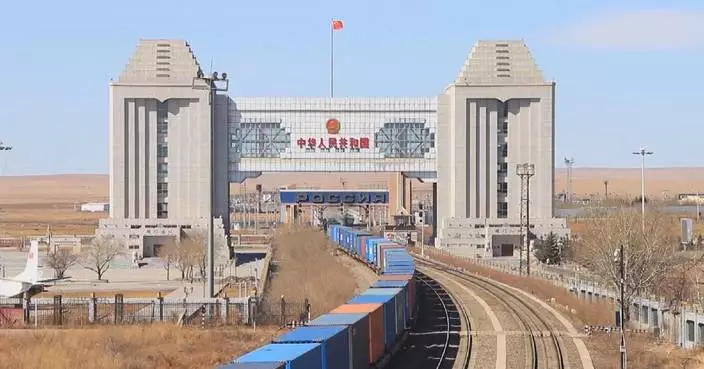 2,000 China-Europe freight trains pass through China’s east ports this year