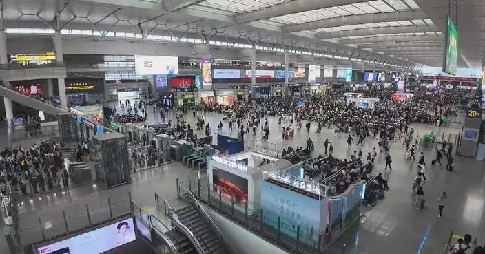 Over 1.36 billion cross-regional trips made during May Day holiday in China