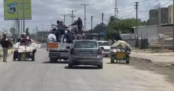 Displaced people flee Rafah amid looming Israeli offensive