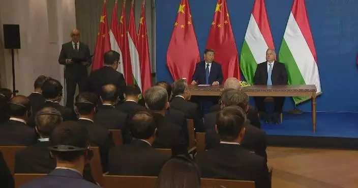 Xi, Orban jointly witness exchange of cooperation documents in Budapest