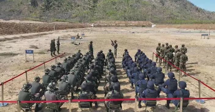 Chinese, Cambodian soldiers stage light weapons firing drill